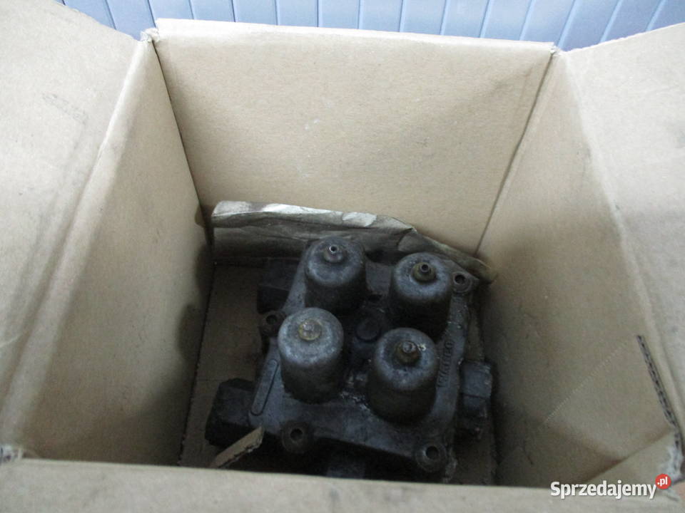 Zawór czteroobwodowy Man 81521516098 ciężarowe sprzedam