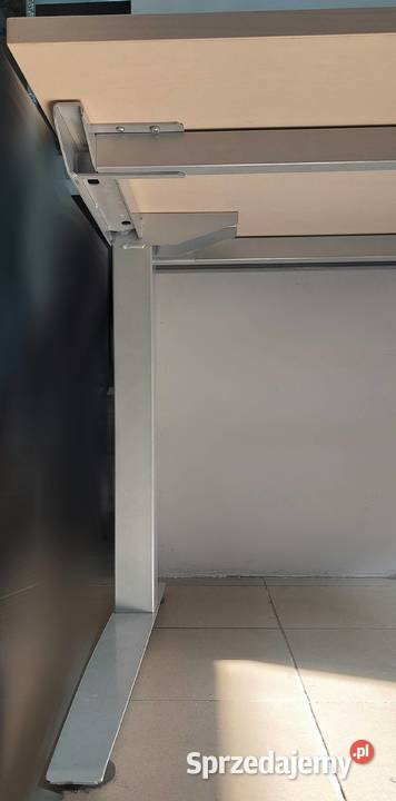 Sprzedam 3 biurka 80x140 z osłonami bocznymi