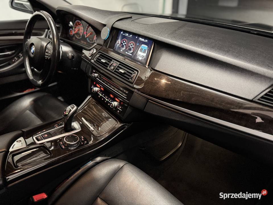 BMW Seria 5 528i automat 4x4 20L 245 czarne Wałbrzych