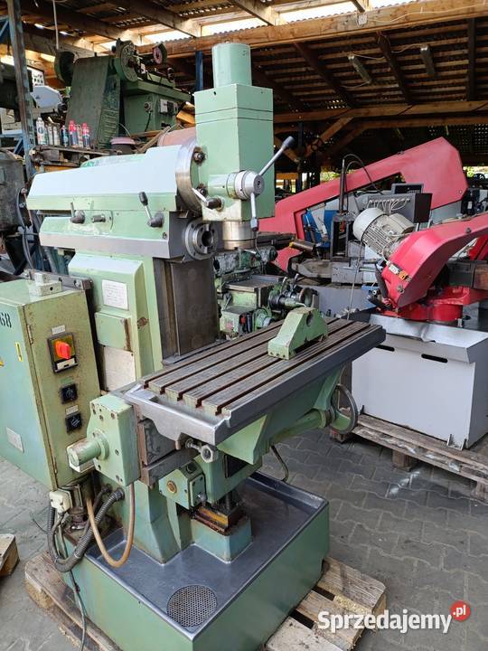 Frezarka uniwersalna do metalu Cme ISO 40 Produkcja Maków Podhalański