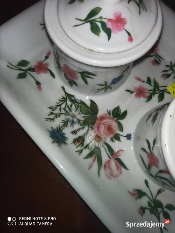 Biała porcelana przyprawnik Z chabrami i różami Gdańsk