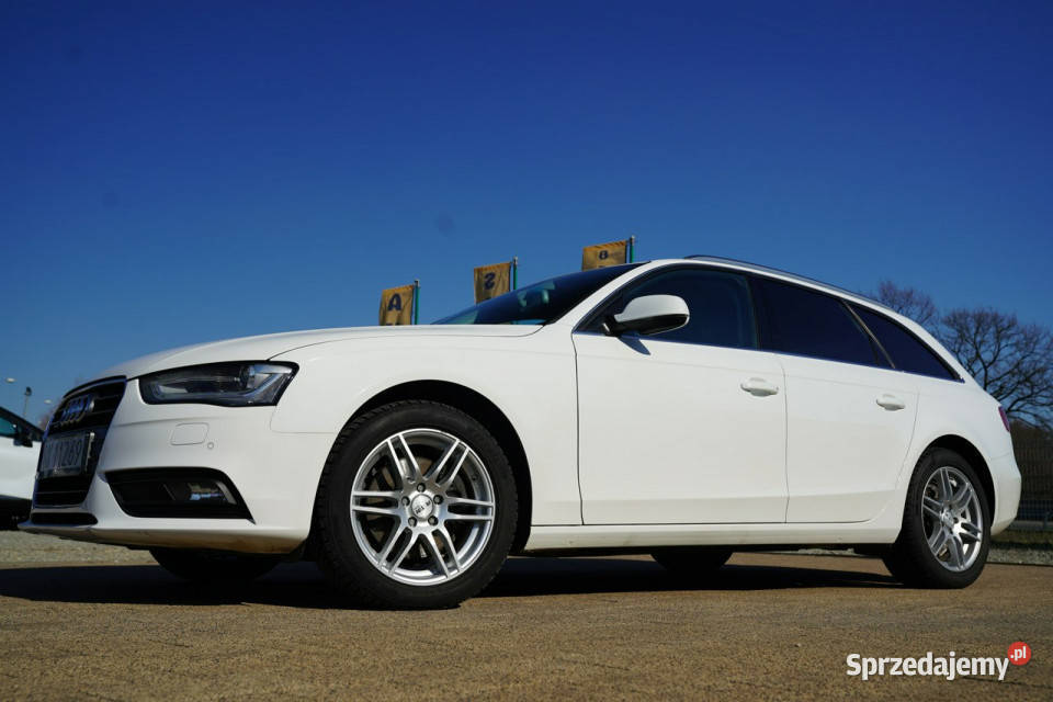 Audi A4 QUATTRO bixenonled NAWI grzane fotele światła do jazdy dziennej Otmuchów