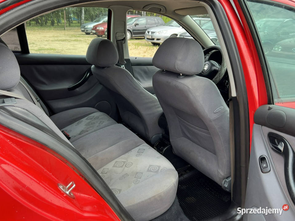 Seat Leon 16 Benzyna 2000r Z Hakiem i Seat Warszawa sprzedam