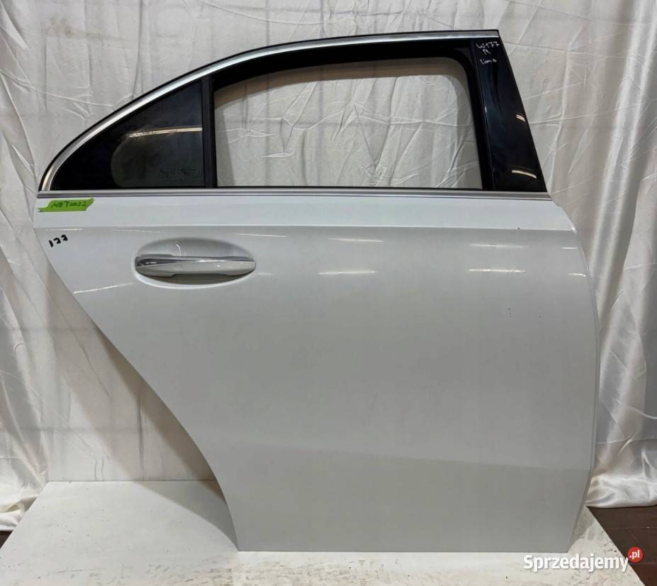 MERCEDES A KLASA W177 SEDAN LIMUZYNA DRZWI TYLNE Konin