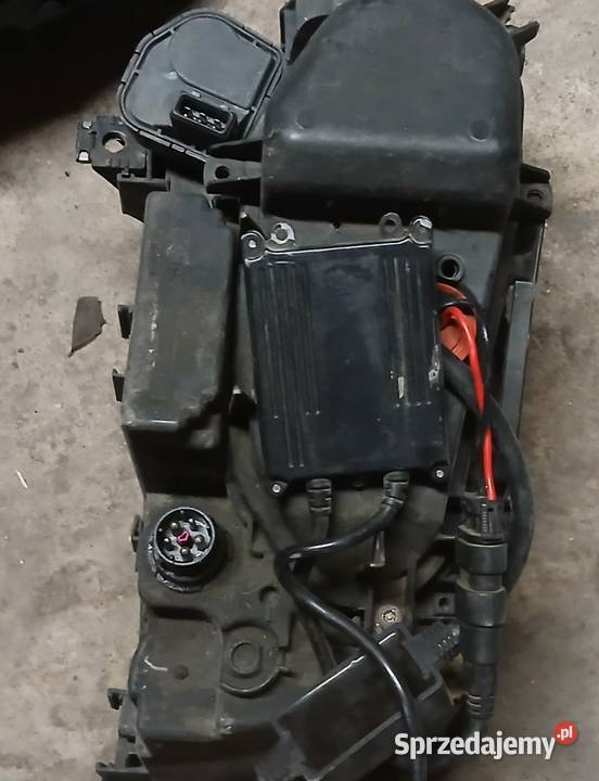 Lampy audi a8 Rok produkcji 1997 śląskie