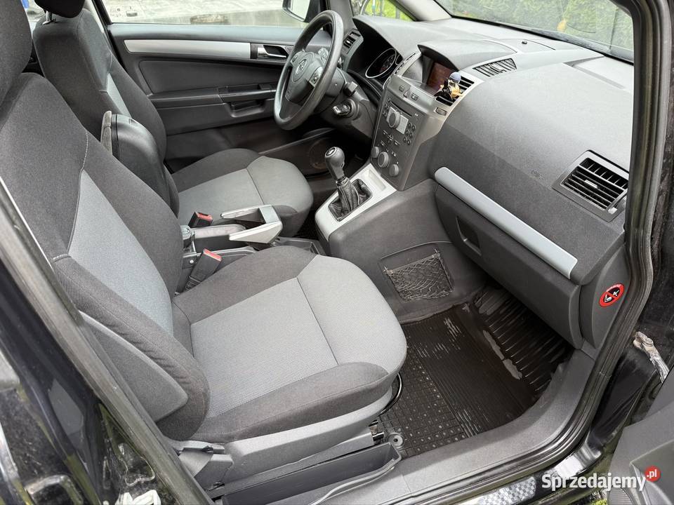 Opel Zafira B 18 140 2006 Różyca