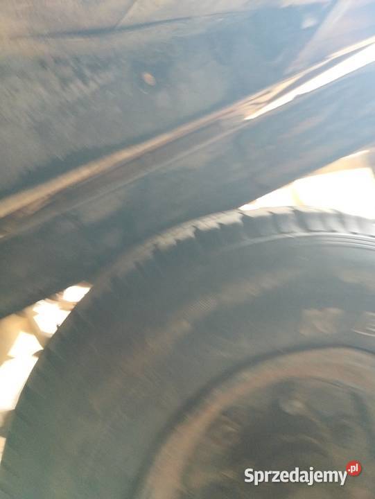 Sprzedam przyczepę i rozrzutnik nieuszkodzony Ostrów