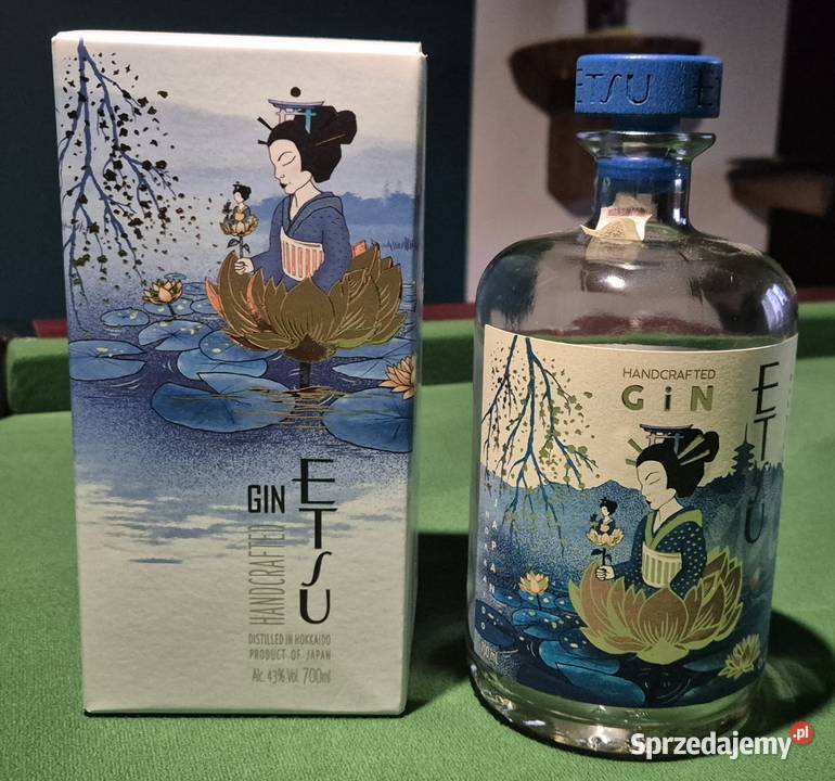 Butelka i karton Rtsu gin