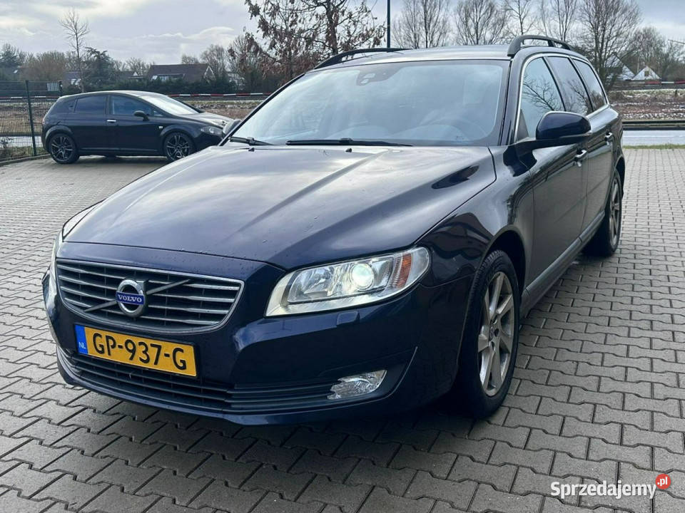 Volvo V70 20 D2 Xenony Podgrzewane fotele Hak 4/5 Lipówki