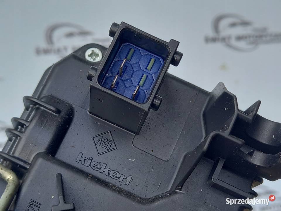 RENAULT TRAFIC III 15r zamek drzwi lewy tył Kielce sprzedam