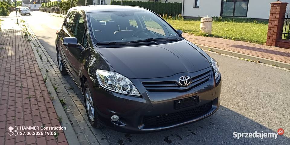 Auris LIFT 18 benzyna 147 Szwajcar lekko benzyna mazowieckie