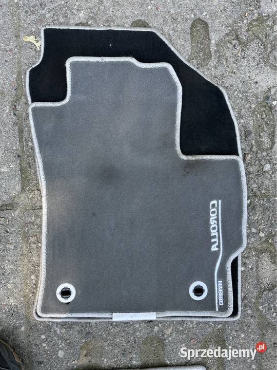 Toyota Corolla Sedan Kombi dywaniki welurowe OE Gdańsk