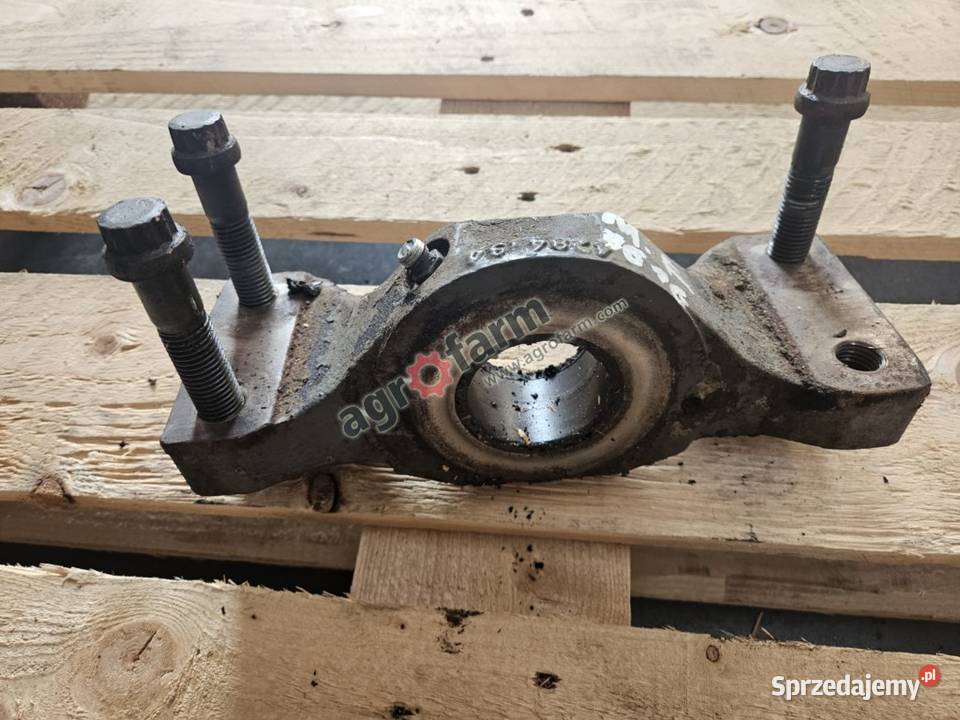 Podpora osi FWD Massey Ferguson 7616 7480 Byków