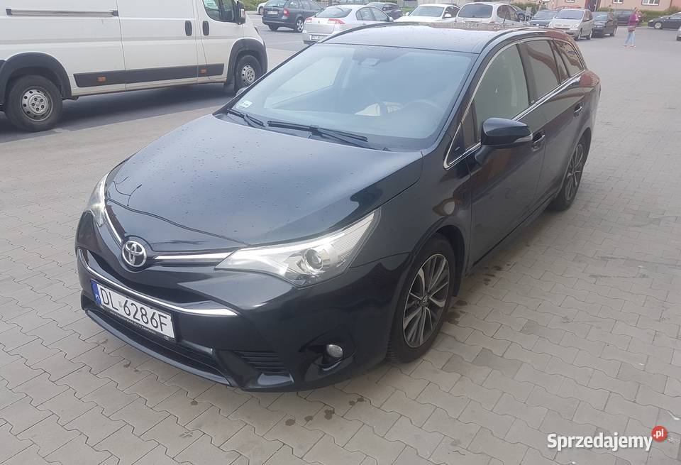 Toyota Avensis LIFT kombi 20 diesel Navi Kamera aluminiowe felgi Legnickie Pole sprzedam