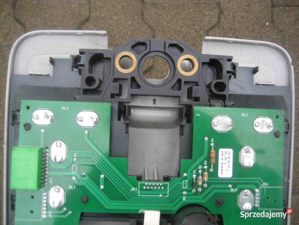 VOLVO XC90 LAMPKA OŚWIETLENIA KABINY 30669623 Rakoniewice