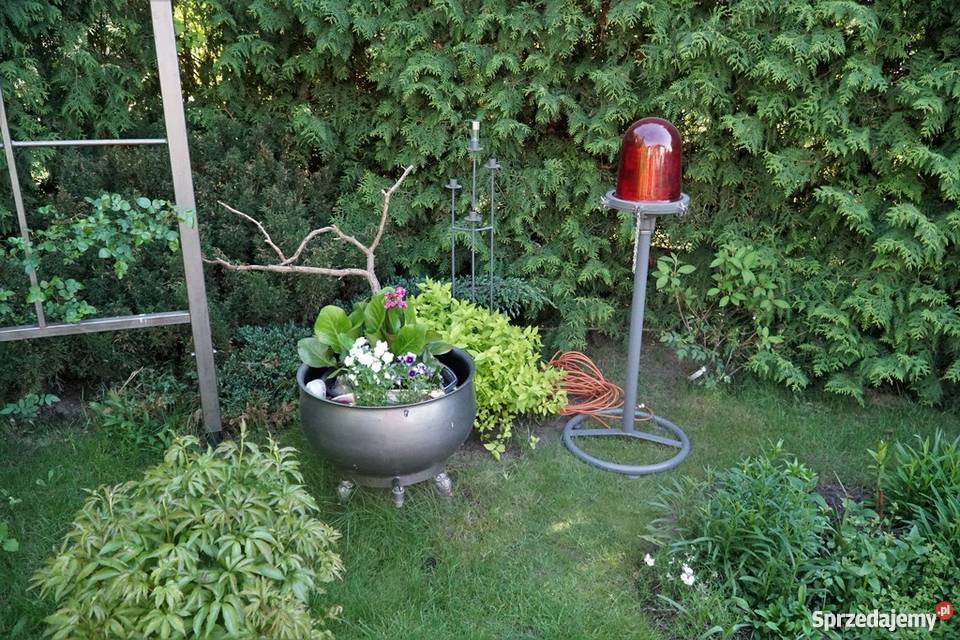 Lampa ogrodowa Zaskakujący desing Lampa z pasa Radzewice