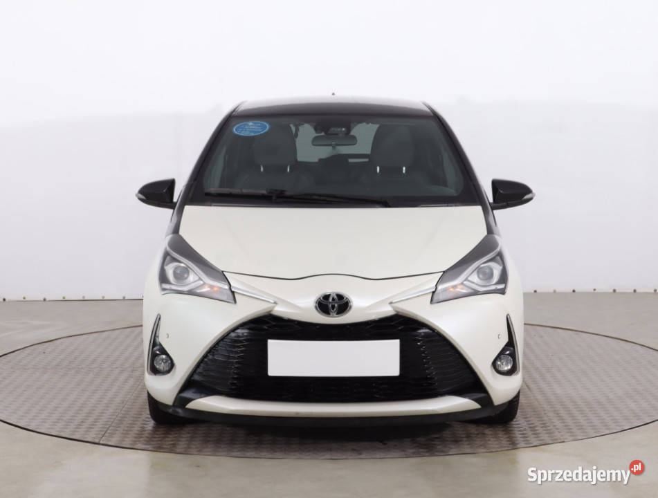 Toyota Yaris 15 Dual VVTi światła przeciwmgielne Piaseczno sprzedam