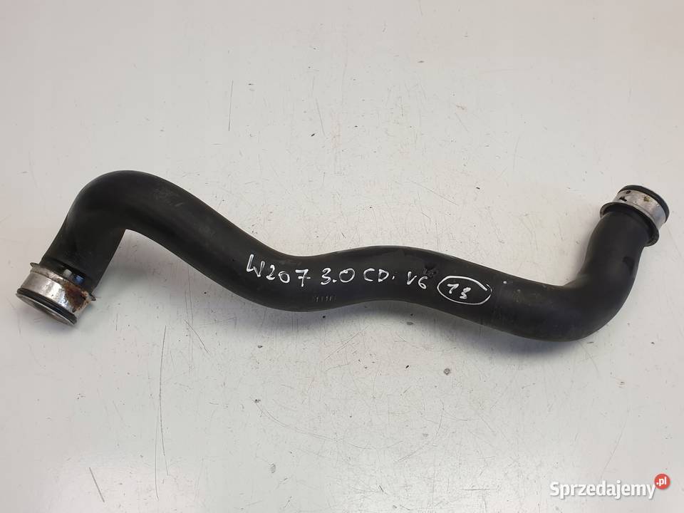 MERCEDES W207 C207 30 V6 CDI PRZEWÓD wąż WODY Węże chłodnicy Chełm