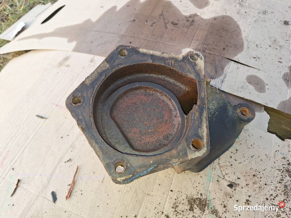 Korpus pompy wody Zetor 18345 Bargłów Dworny