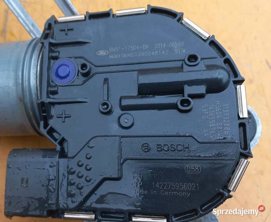 FORD FOCUS MK3 SILNICZEK WYCIERACZEK PRAWY Radom