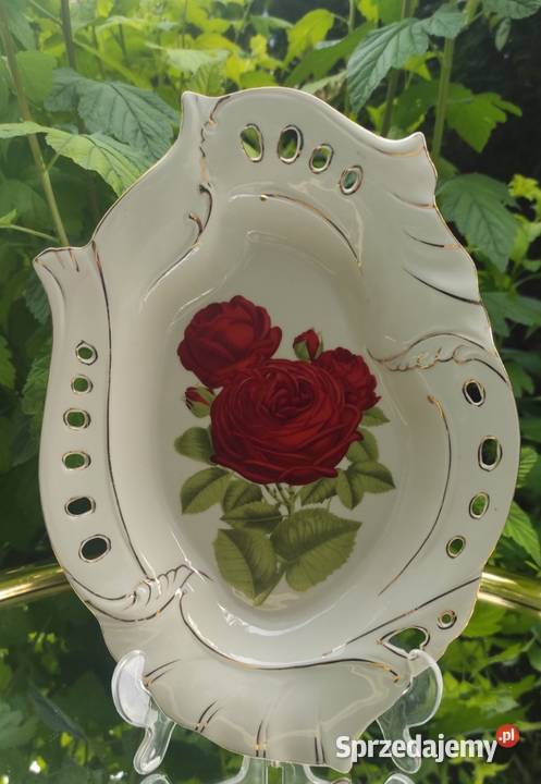 WYKWINTNA PATERA Z PORCELANY Z UCHWYTAMI RELIEFY Porcelana i szkło sprzedam