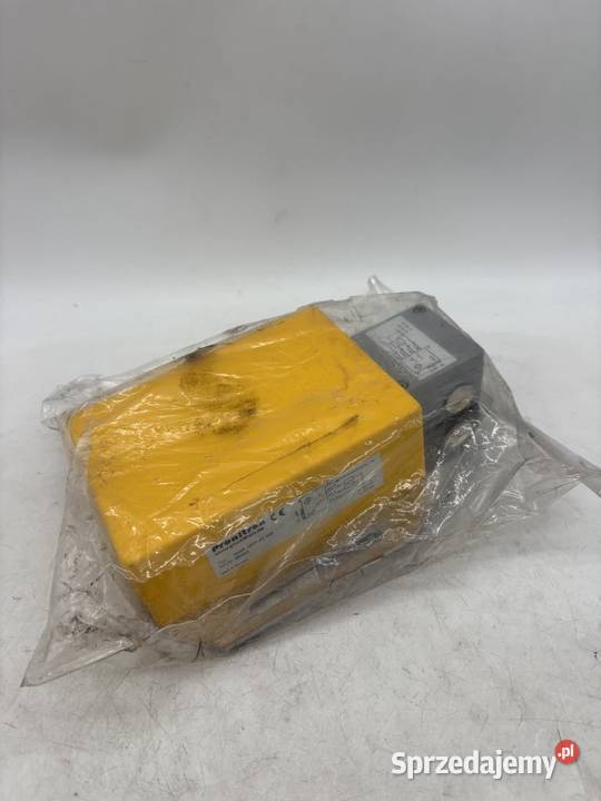 Proxitron IKQR 100T38 MG Inductive sensor