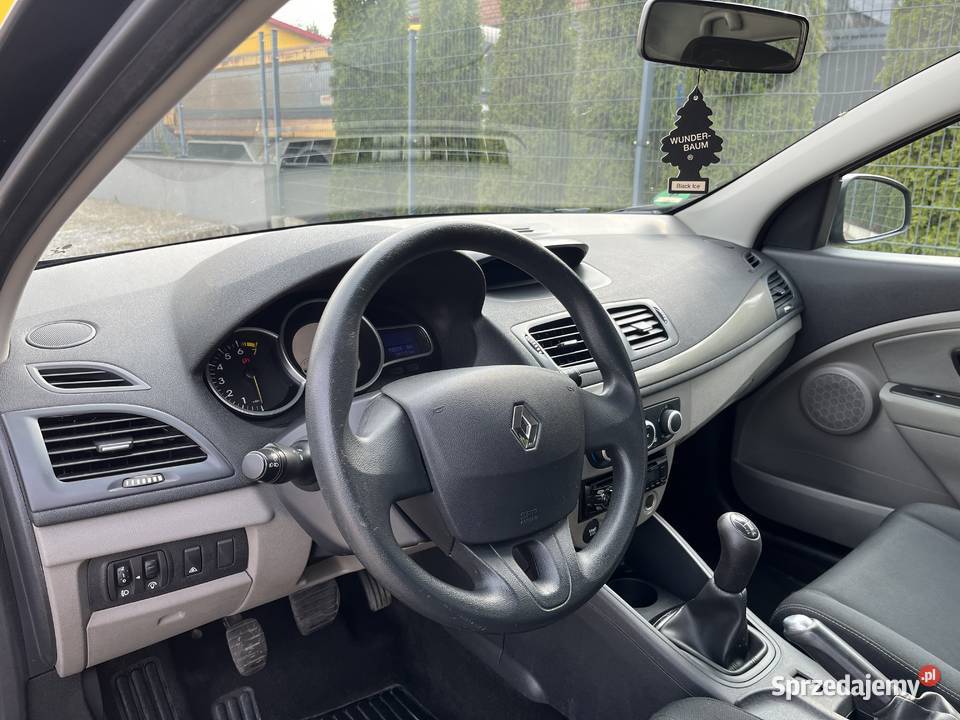 Renault Megane 3 16 110 2011r Super stan Niski Łódź