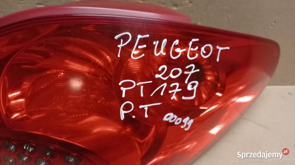 PEUGEOT 207 HB LAMPA TYŁ PRAWA osobowe Światła stop Zbierkowo