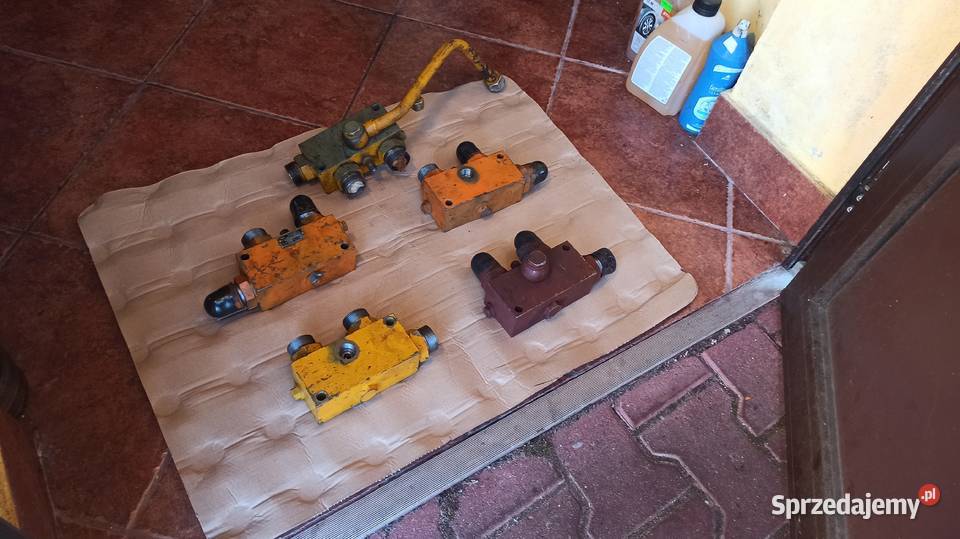 Kostka Zawór Kierowania Wspomagania LKT 81 TURBO Części zamienne Garwolin