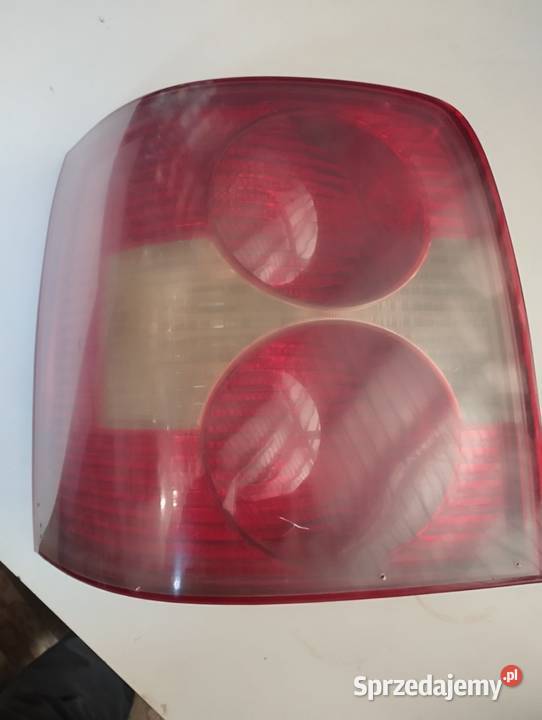 tylne lampy lewa prawa passat b5 fl kombi Końskowola