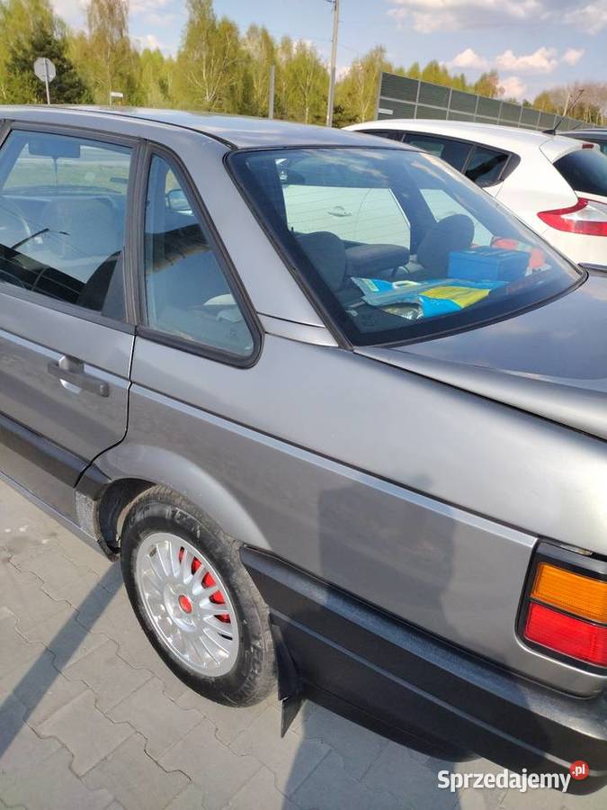 Sprzedam passat B3 benzyna hatchback pierwszy właściciel świętokrzyskie Łopuszno
