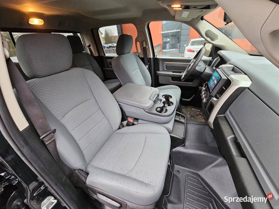 Dodge RAM1500 57Hemi 8bieg 4x2 CLASSIC CREWCAB RAM pomorskie sprzedam