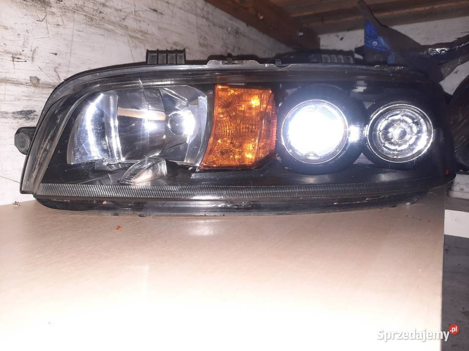Lampa przednia fiat Punto II prawa