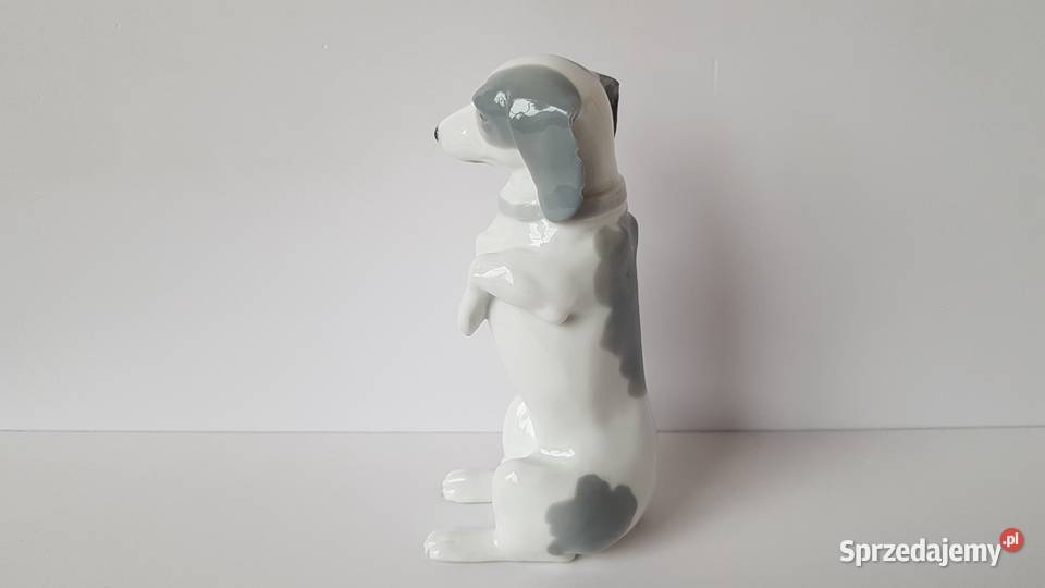 Stara porcelanowa figurka pies Metzler Ortloff Dąbrowa Górnicza