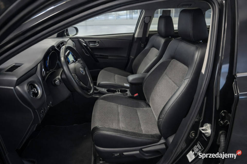 Toyota Auris Prestige Salon Polska 18 HYBRID czujnik parkowania sprzedam