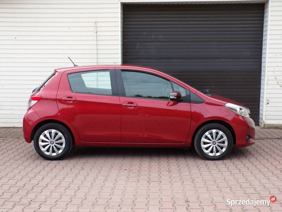 Toyota Yaris Navigacja Kamera cof I właść III komputer pokładowy śląskie Mikołów