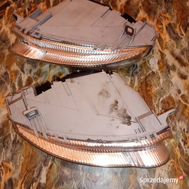 Lampy przód przednie z żarówkami kompletne nie Wrocław