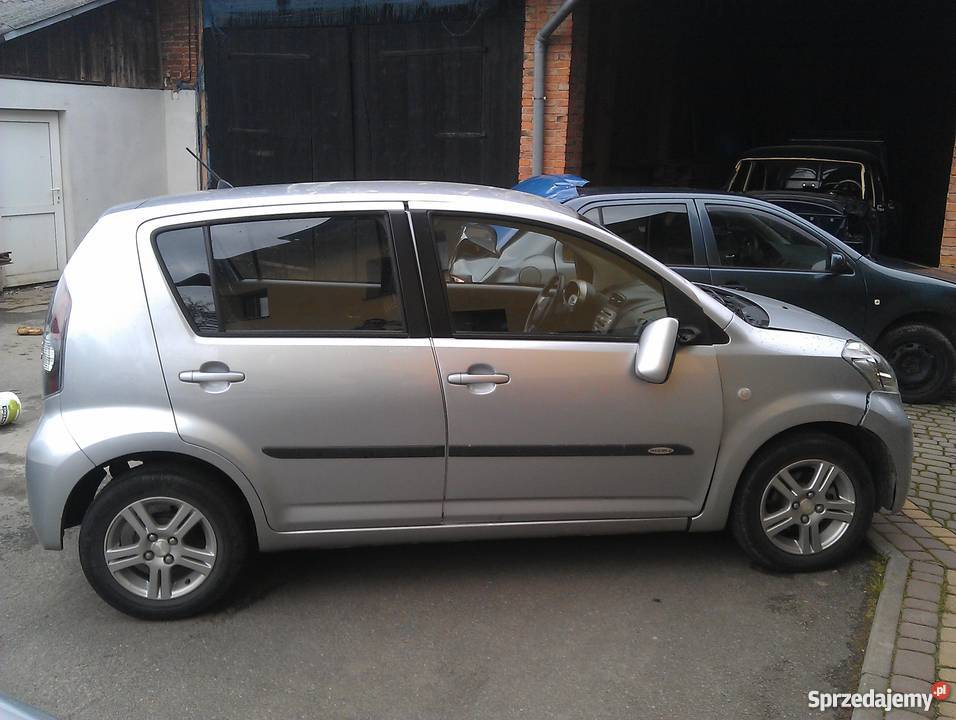 Daihatsu Sirion kolizji na części do naprawy poduszka powietrzna podkarpackie Sanok