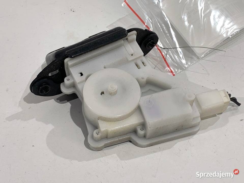 ZAMEK KLAPY TYŁ NISSAN QASHQAI J11 Crossover sprzedam