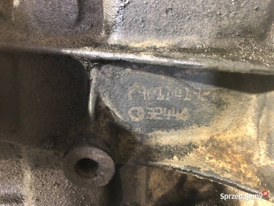 SILNIK VOLVO 19 102 D4192T4 9504 V40