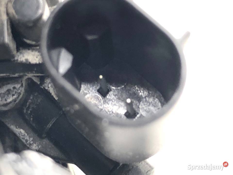 DYSZE SPRYSKIWACZY SZYB KOMPLET AUDI Q3 II