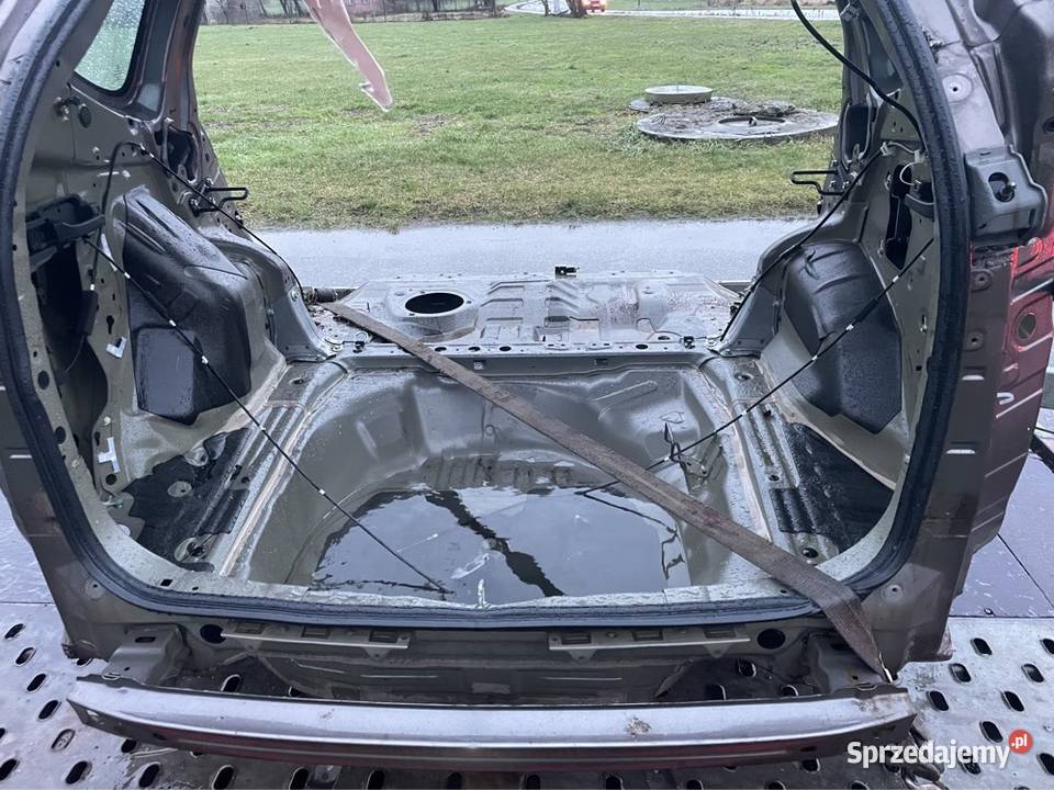 Honda Crv IV pas tył podłoga Kozubszczyzna