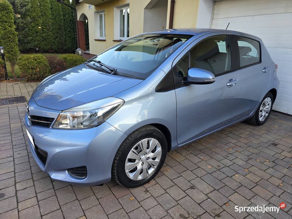 Toyota Yaris 133 VVTi 99 AUTOMAT serwosowany benzyna Karczew