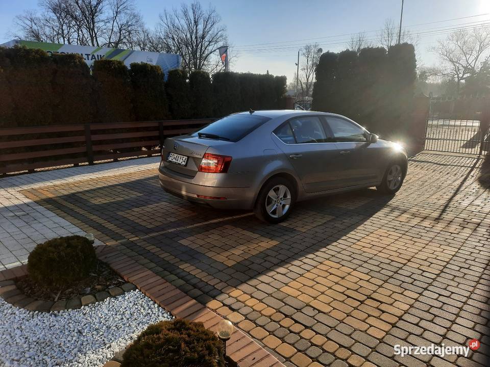 SKODA OCTAVIA 18 FSI 2017 r SALONOWA 1798cm3 Octavia Bydgoszcz sprzedam