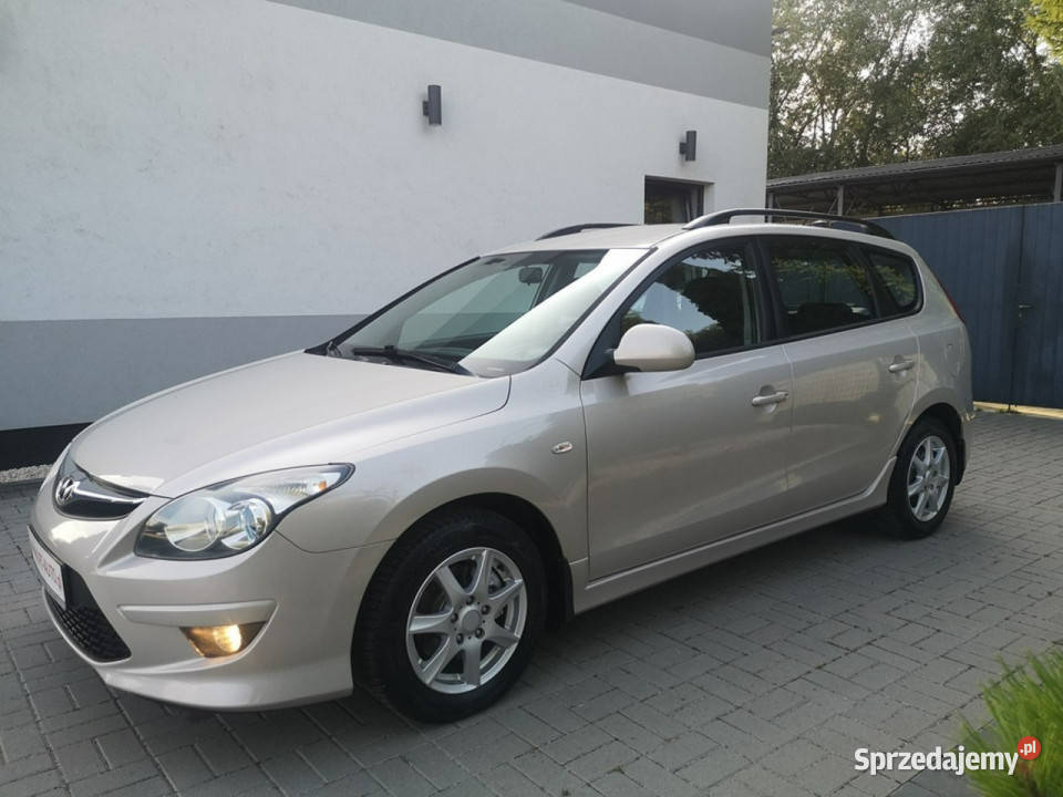 Hyundai i30 16 CRDI 116 Klimatronic Isofix Alu Kombi Hyundai Strzegom sprzedam