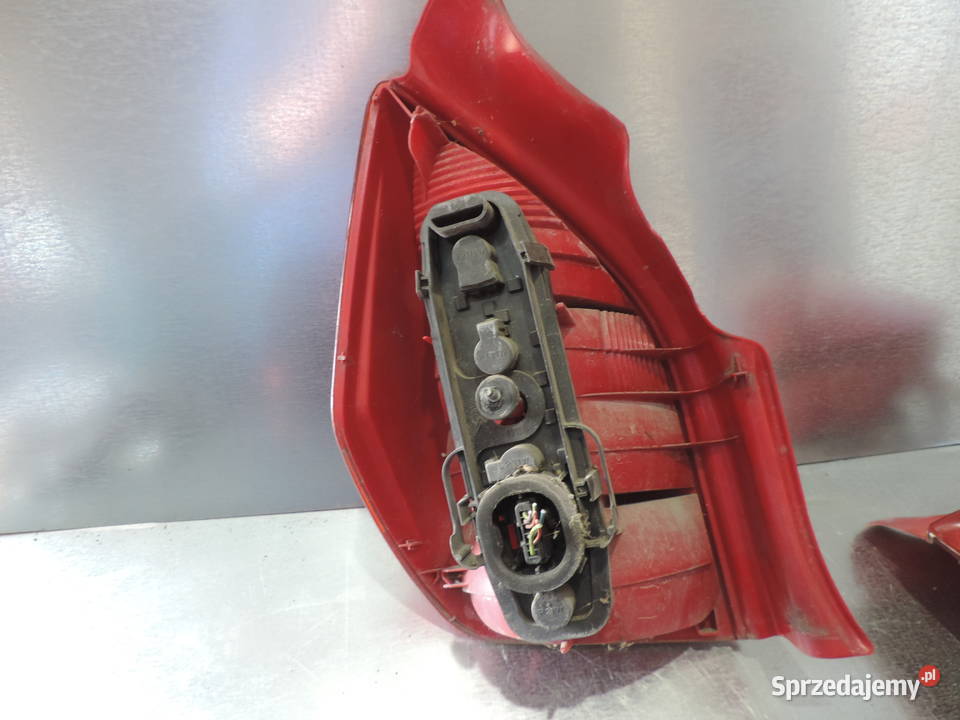 CITROEN C2 LAMPA PRAWA TYLNA