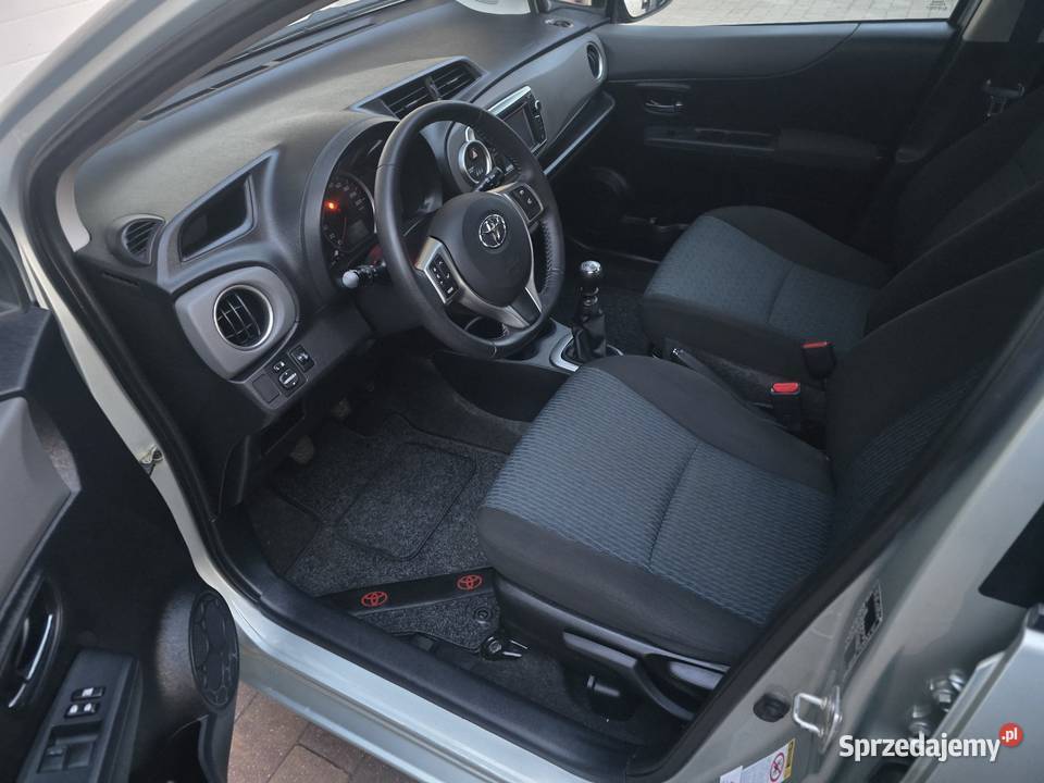 Toyota Yaris 133 VVTi 99 117 piękny pistacjowy mazowieckie