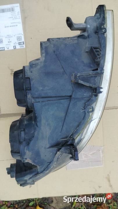 Lampa reflektor przedni Peugeot 307 osobowe Bydgoszcz