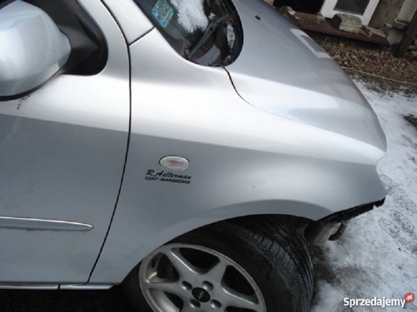 mazda 2 błotnik przedni śląskie Myszków