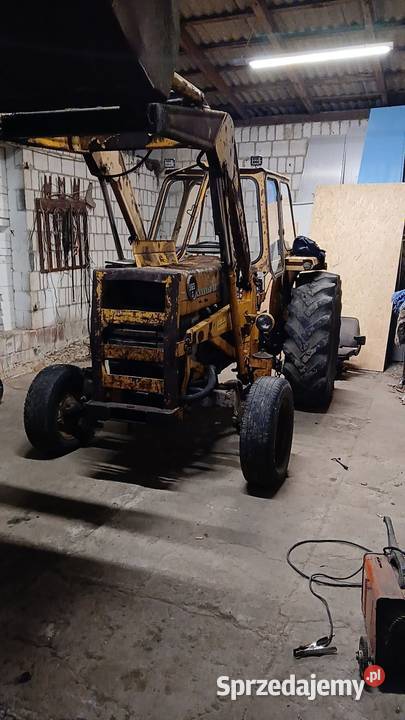 Ładowarka Massey Ferguson 3165s ciągnik z lubelskie Żółkiewka-Osada